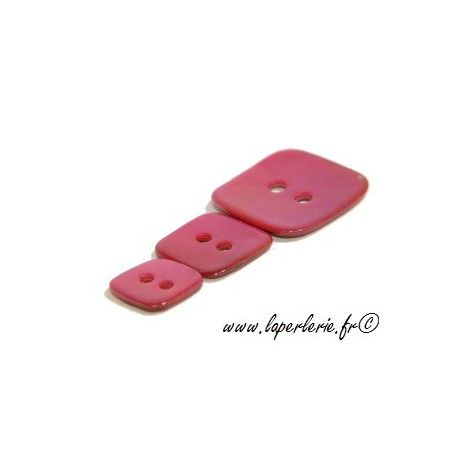 Bouton de nacre carré diam.11  FUSCHIA  - 1