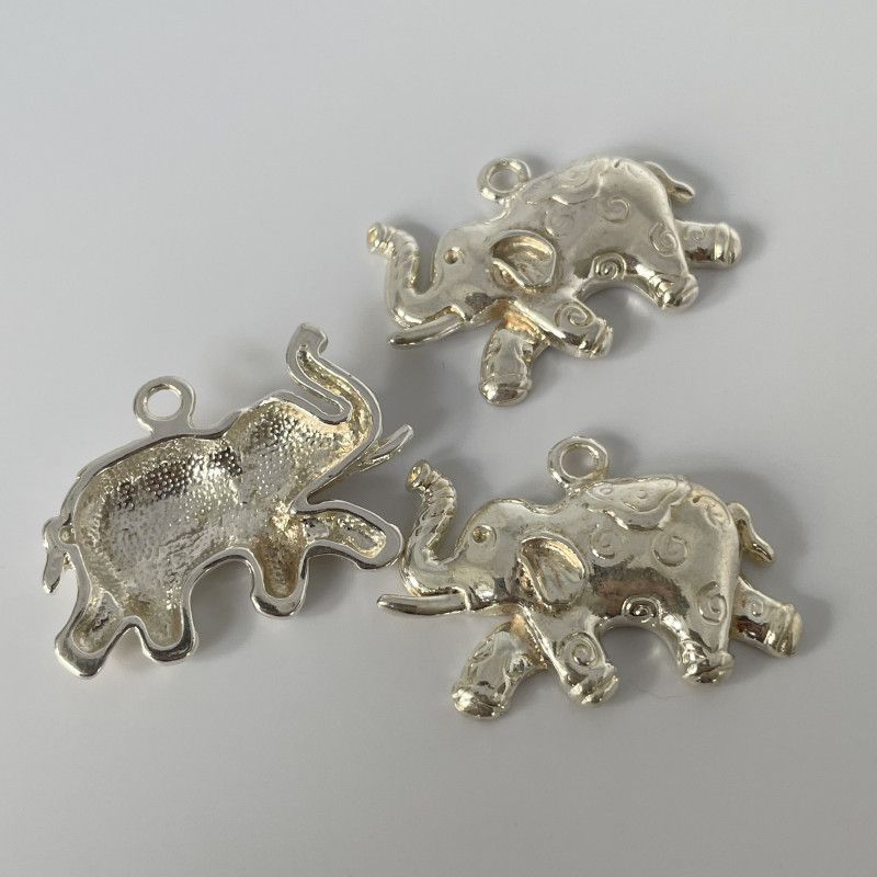 Breloque Éléphant Décoré, Finition Argent 925 - 41X32mm x1